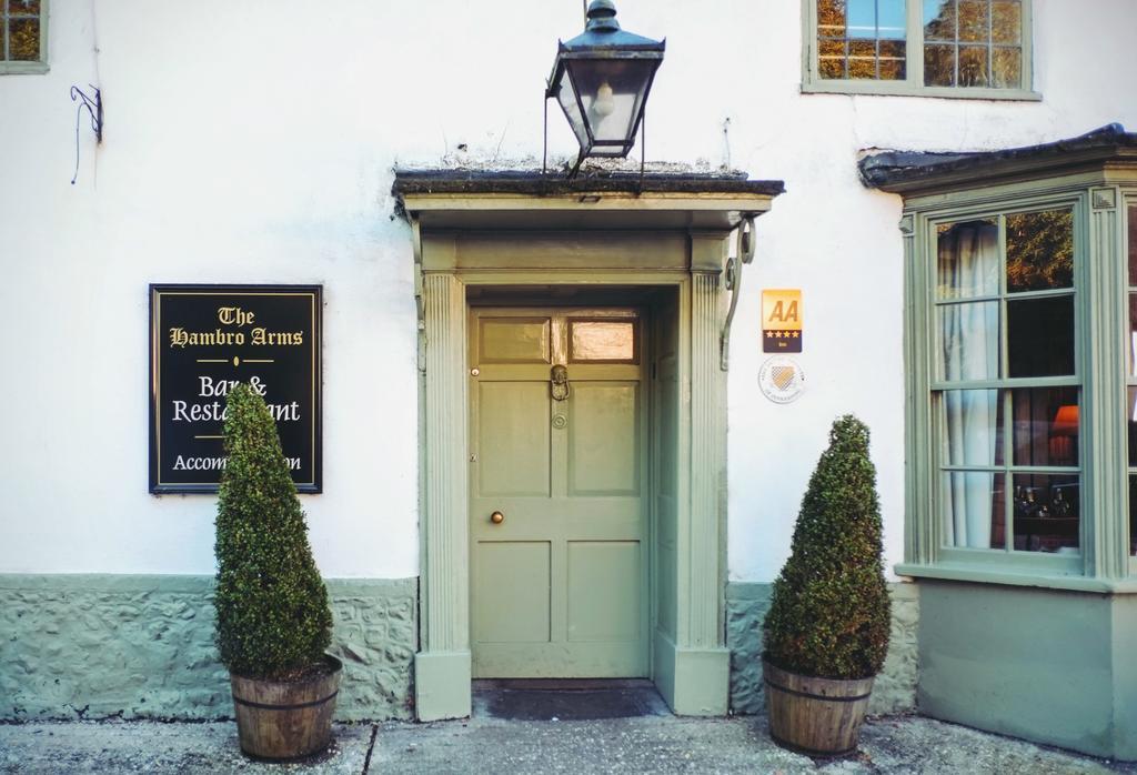 Готель Hambro Arms Milton Abbas Екстер'єр фото